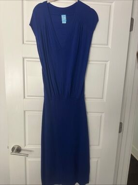 Elegant Royal Blue V-Neck Midi Dress by